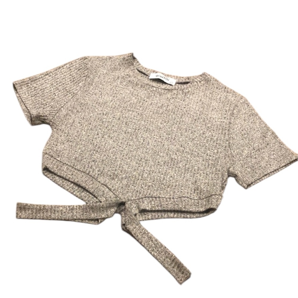 3/$10 ☀️ Graffiti | NWT Ribbed Cut Out Crop Top